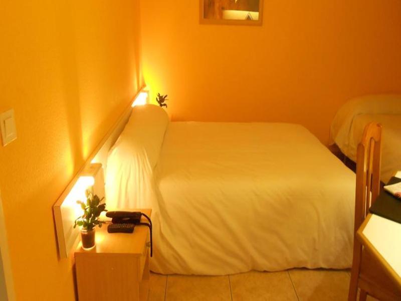 Hotel Les Terres LʼAldosa Buitenkant foto