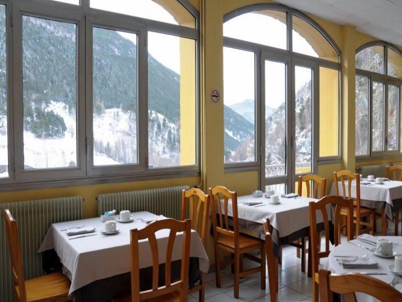 Hotel Les Terres LʼAldosa Buitenkant foto