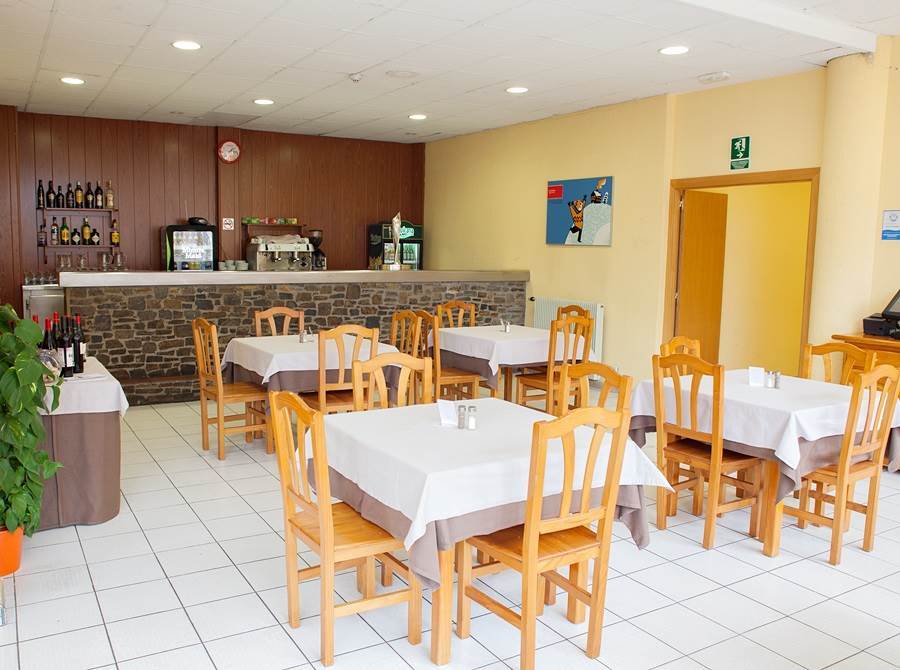 Hotel Les Terres LʼAldosa Buitenkant foto
