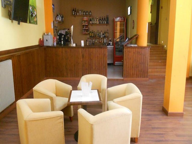 Hotel Les Terres LʼAldosa Buitenkant foto