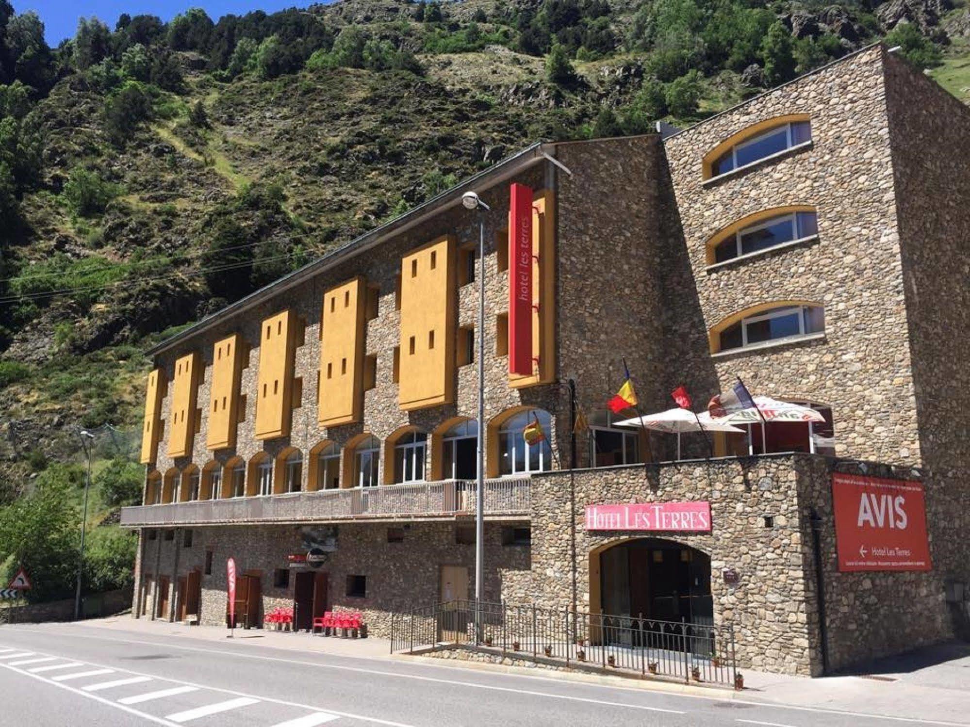 Hotel Les Terres LʼAldosa Buitenkant foto