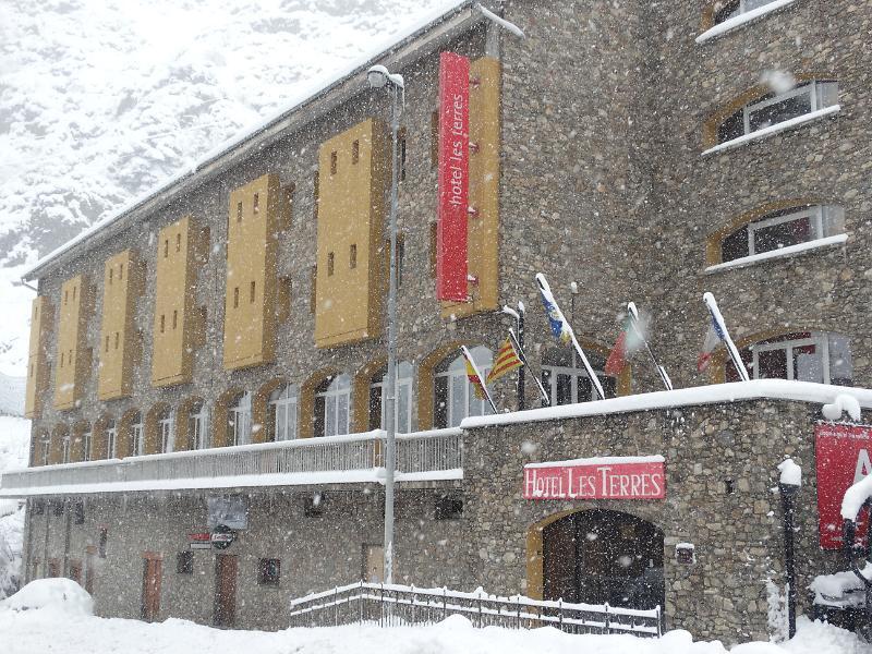 Hotel Les Terres LʼAldosa Buitenkant foto